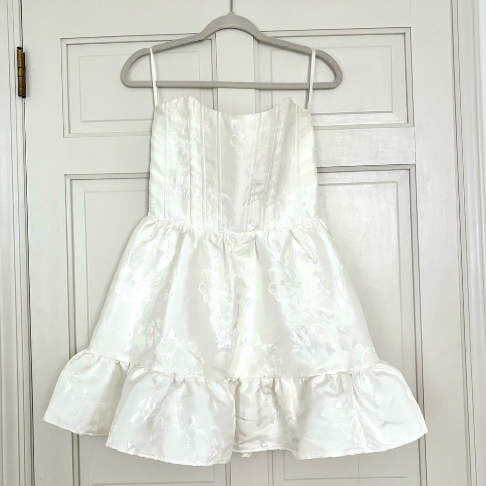 V. CHAPMAN WHITE MINI DRESS